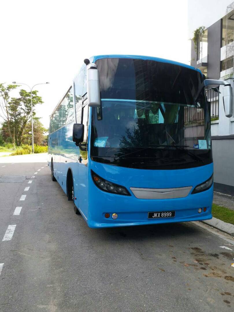 Johor-Bus-Pekerja-19-Malaysia
