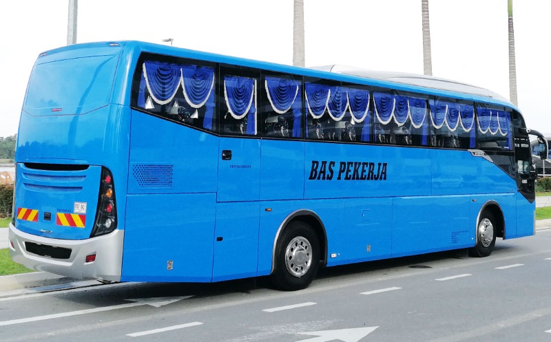Bus Pekerja Bas Kilang (44 Seats)